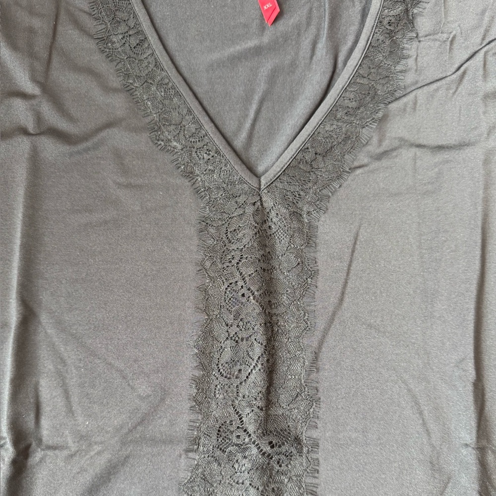 Ruby Ribbon Trace Of Lace Tunic - Picture 2 of 6